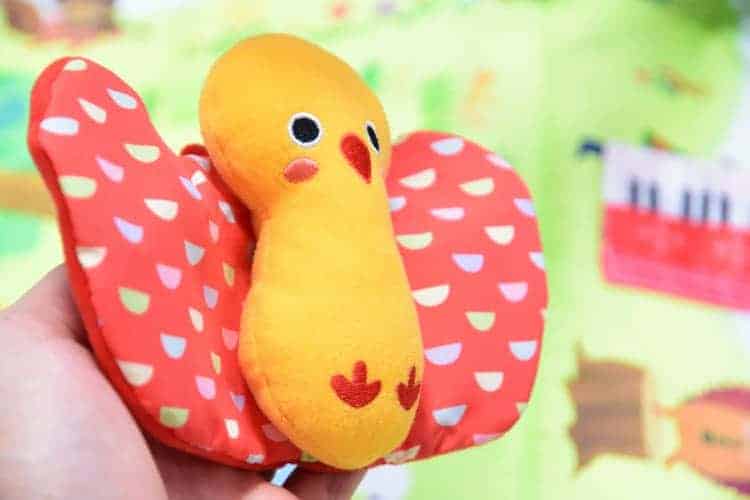 こどもちゃれんじベビーの人形がカサカサ鳴る