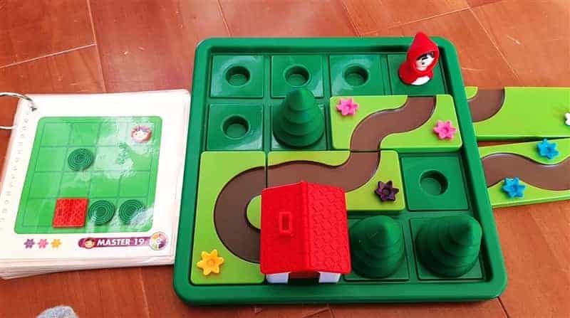 トイサブで届いた赤ずきんパズルの方法