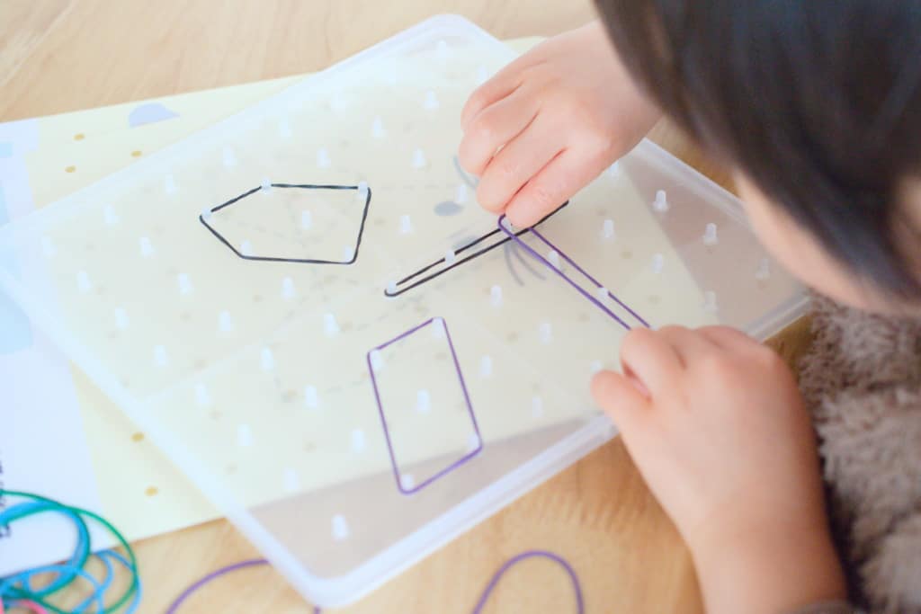 ワンダーボックス パチッとグリッド 輪ゴムをピンにかけて解く