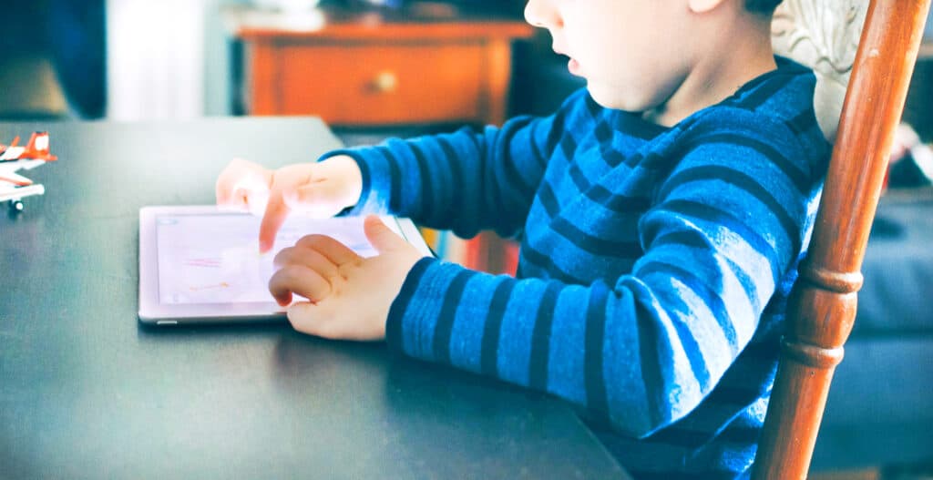 小学生通信教育選びタブレット学習が向いている子