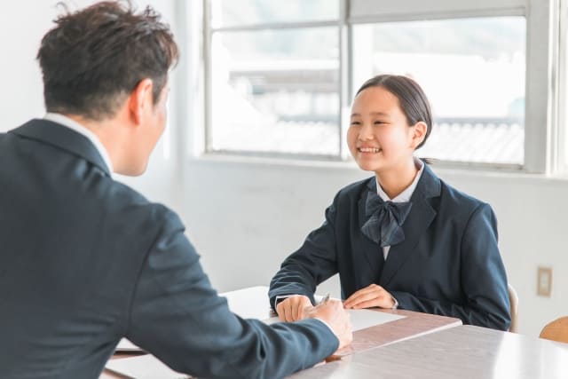 社会人|教員免許|実習なし|通信|相談を受ける先生